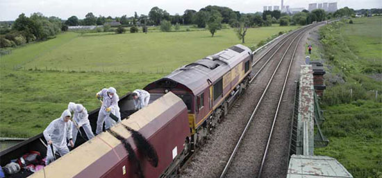 Protesters stops coal train in Britain